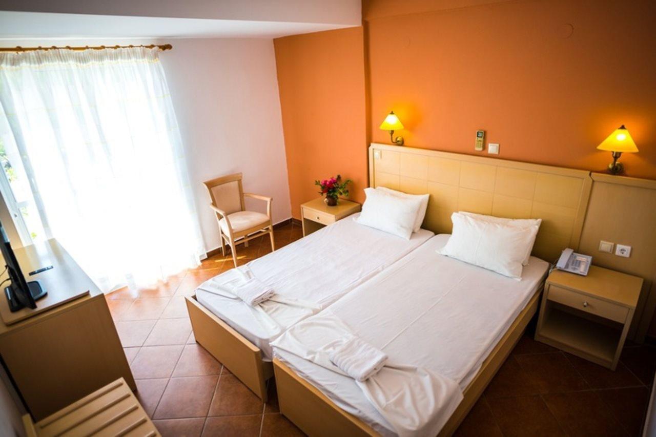 Three Stars Hotel 2*