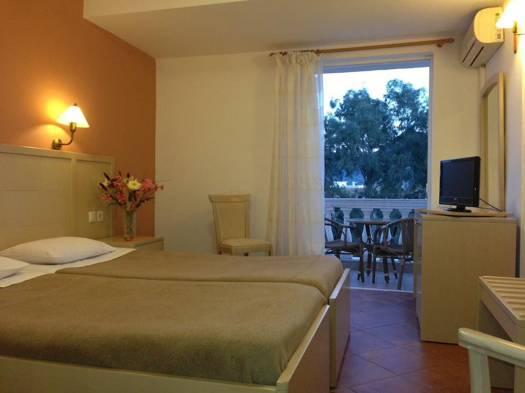 Hotel Three Stars 2*